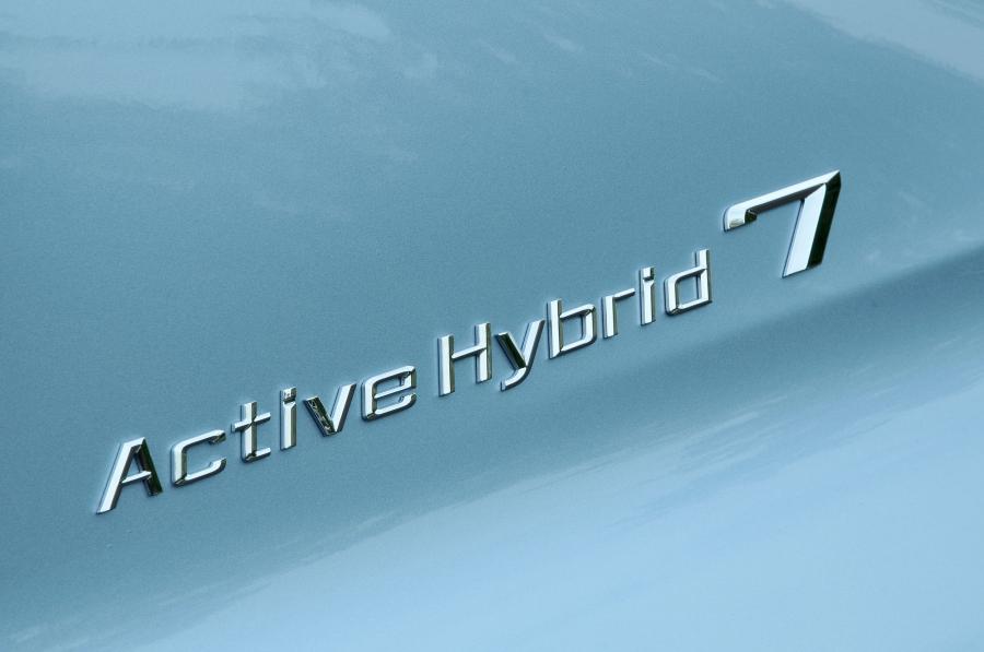  BMW ActiveHybrid 7 2013 года  (фото 10 из 36)